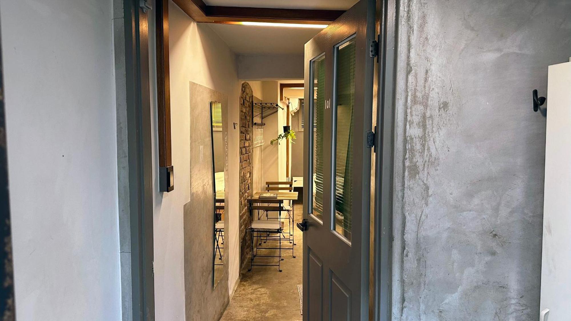Hongdae Guesthouse Pajamaparty Seoul Exterior photo