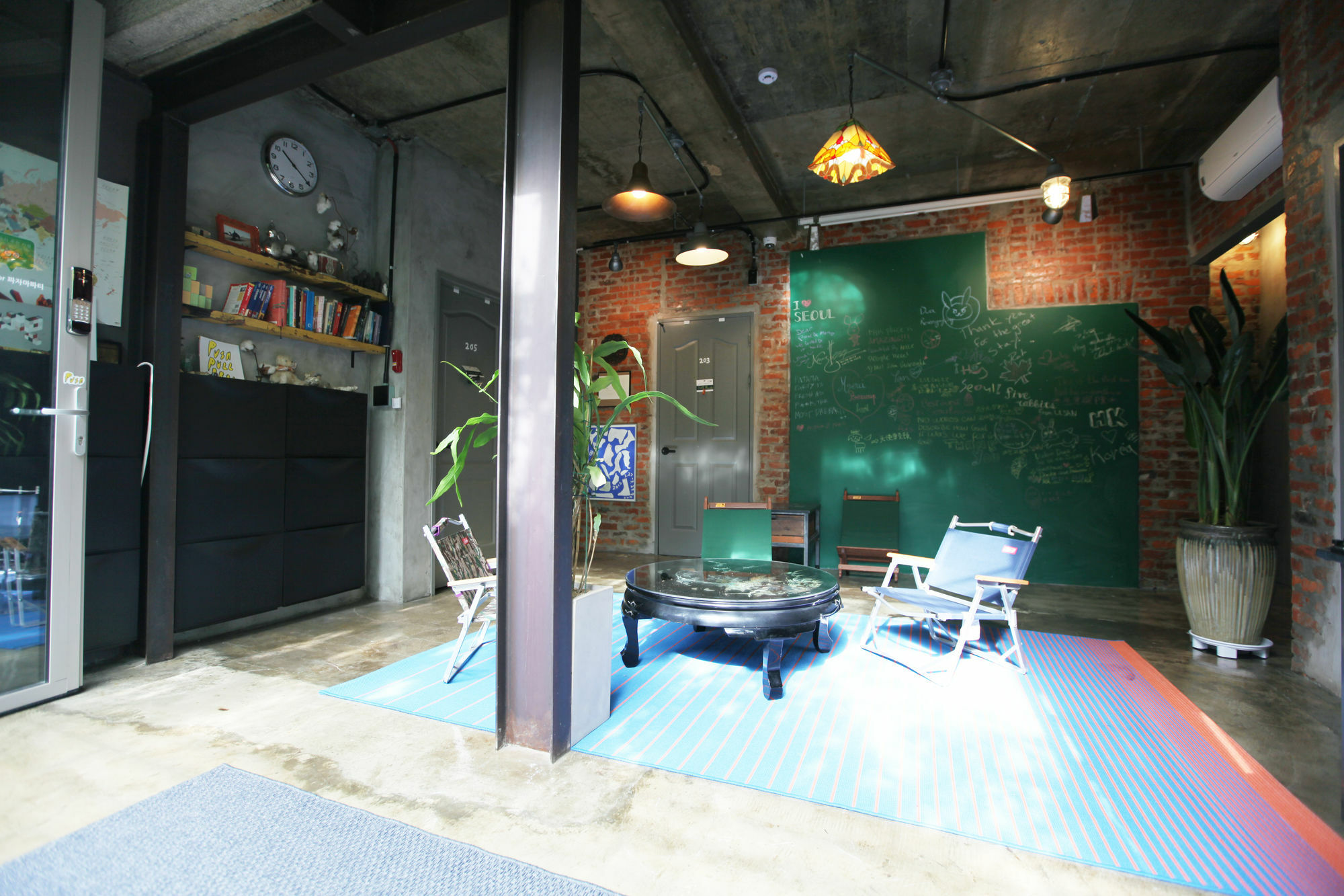 Hongdae Guesthouse Pajamaparty Seoul Exterior photo